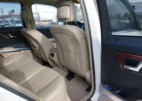 2010 Mercedes-Benz Glk 350 4Matic z USA, uszkodzony, nr VIN WDCGG8HB9AF362741